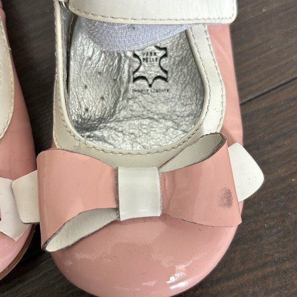 Flat pretty in pink shoes for toddler - Picture 2 of 4